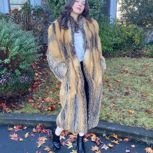 Vintage - Furs by Mannis in Beverly Hills - Full Length Canadian Cross Fox Fur - Picture 6 of 16